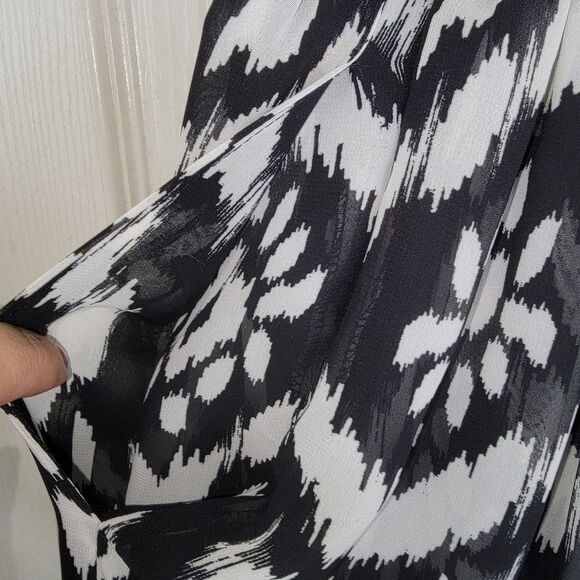 Vince Camuto black & white chiffon maxi skirt size 6 - Picture 6 of 8